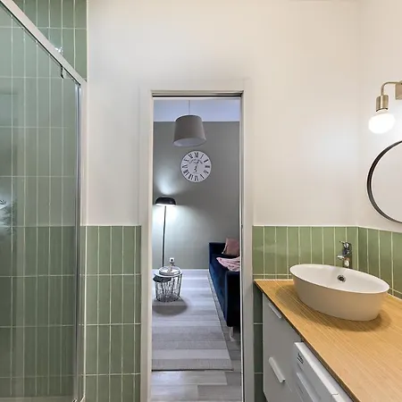 Studio Equipe Et Situe A 200m De La Gare דירה